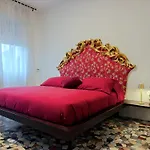 San Felice's Urban Elegance Apartamento