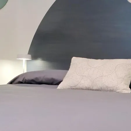 San Felice's Urban Elegance Daire *